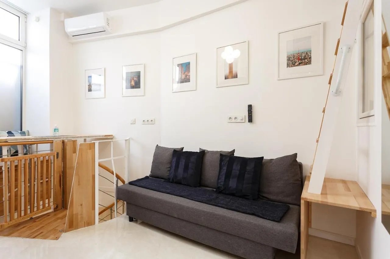 Petits Champs Bed & Breakfast Paris